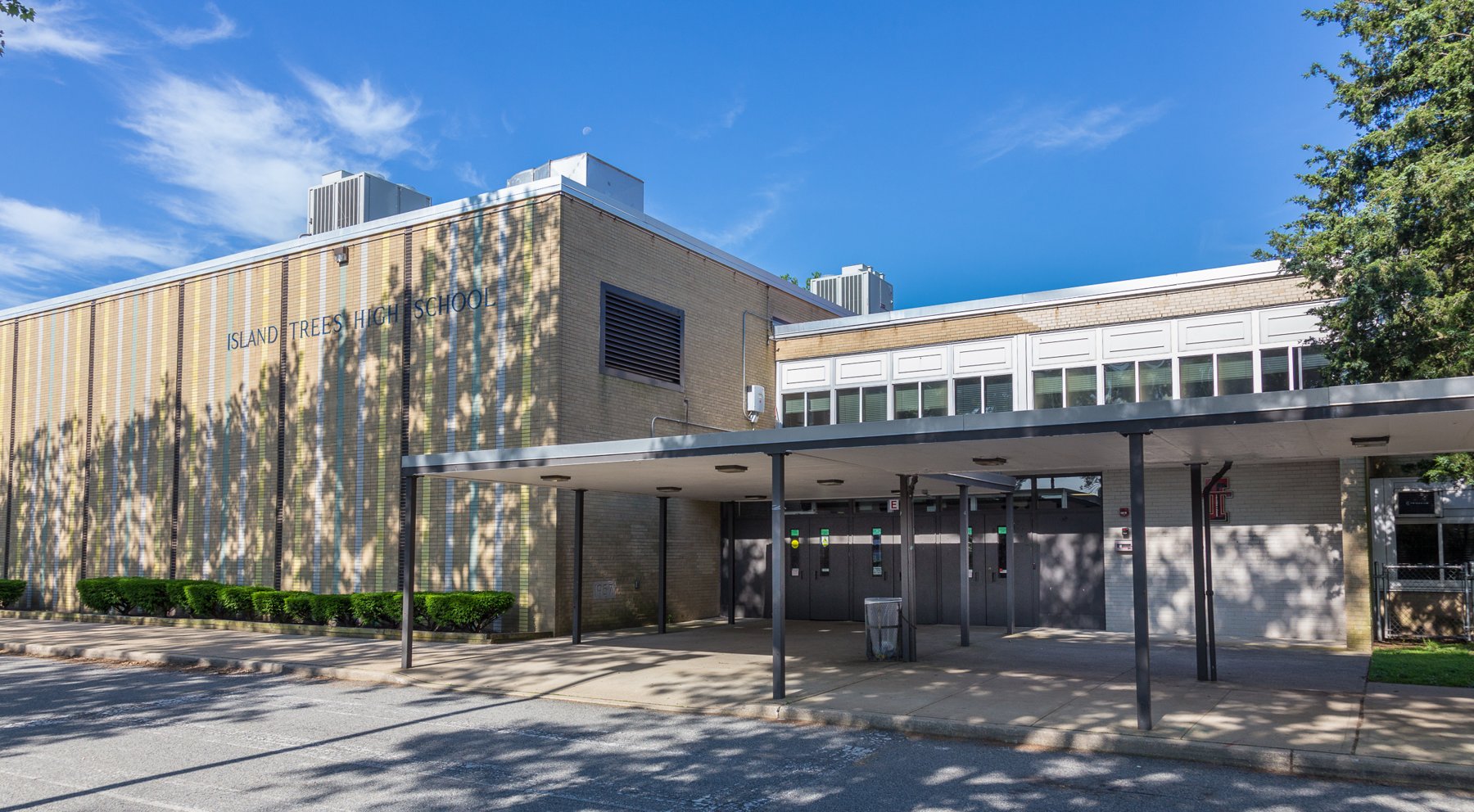 Island Trees High School building